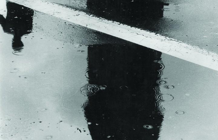  Rudy Burckhardt, "Flatiron Building, Rain," 